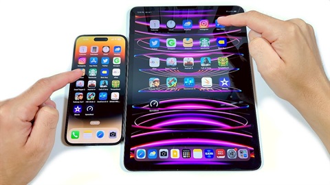 iPadiPhone.jpg
