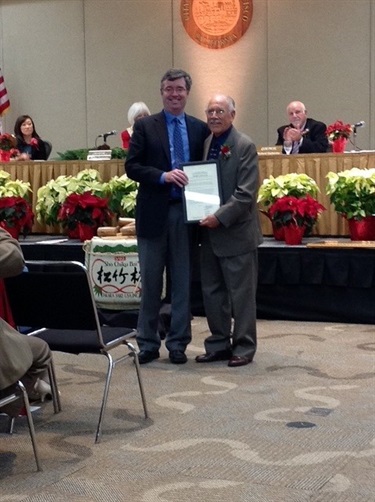 Mayor-Pedro-Gonzalez-with-Supervisor-Dave-Pine.jpg